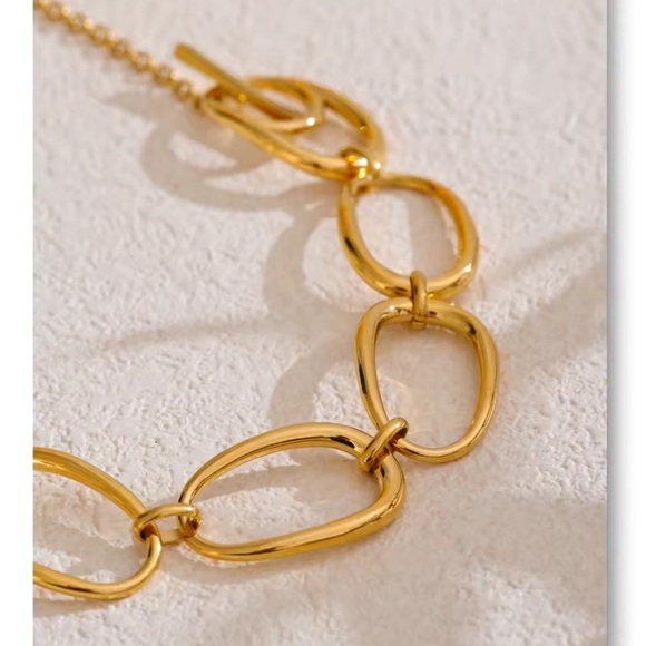 Modern Chunky Gold Plated Chain Necklace – 16.9” Stainless Steel - Picture 4 of 16